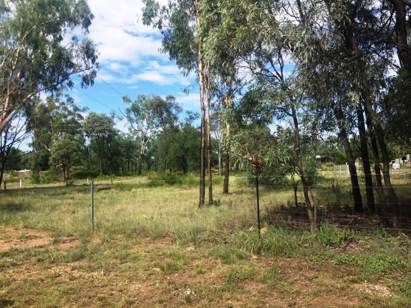 8 Avoca Ave, The Gemfields QLD 4702