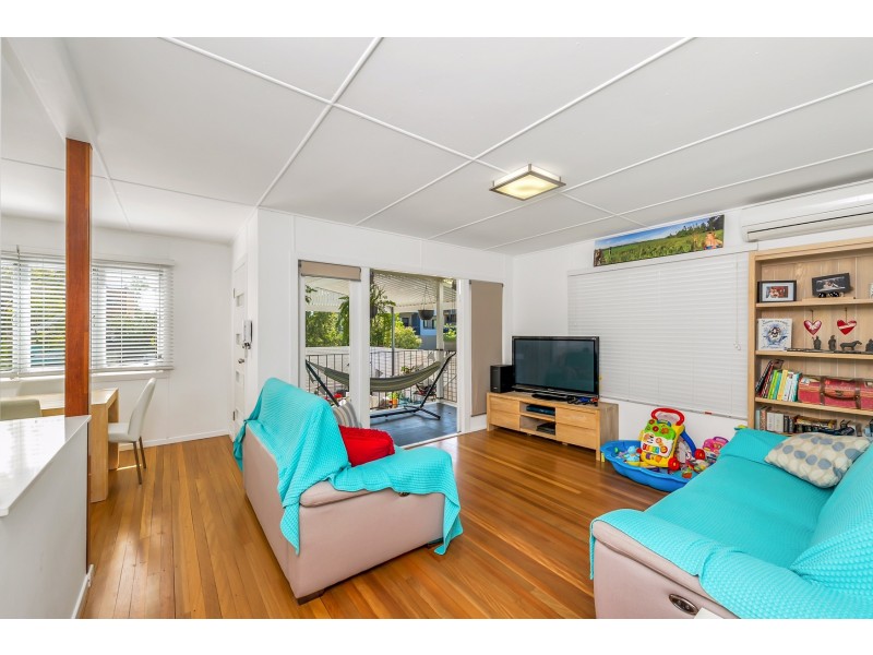 19 Hood St, Sherwood QLD 4075