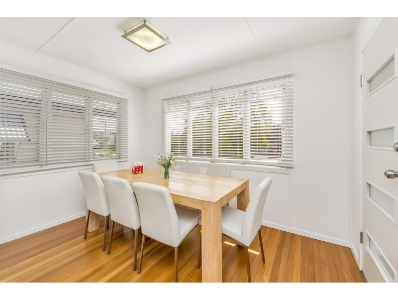 19 Hood St, Sherwood QLD 4075