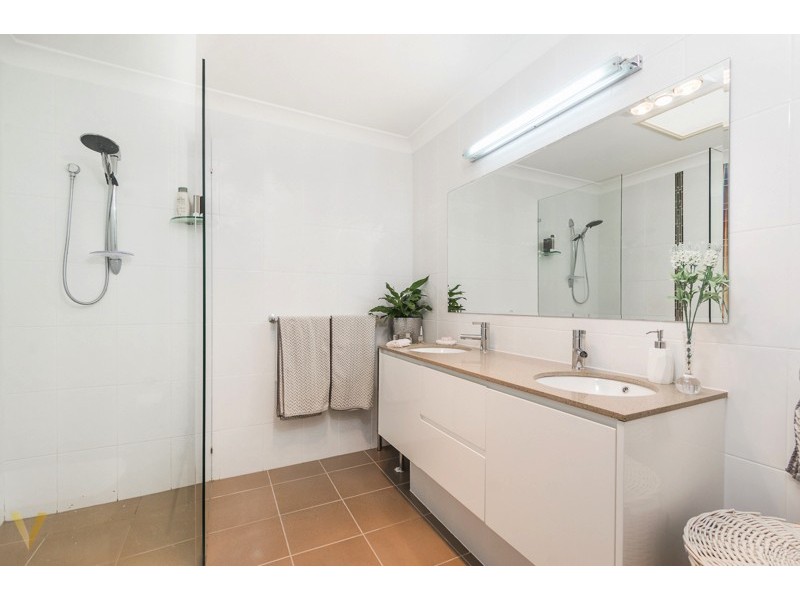 12/127 Shore St N, Cleveland QLD 4163