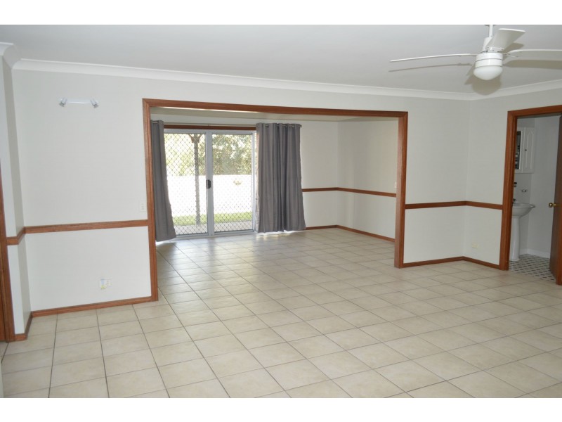 4 Corso Street, Eatons Hill QLD 4037