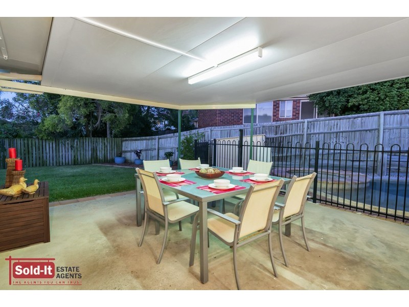 34 Pascali Cres, Eatons Hill QLD 4037