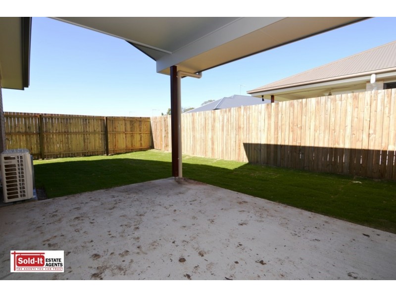1/11 Nandina Ct, Morayfield QLD 4506
