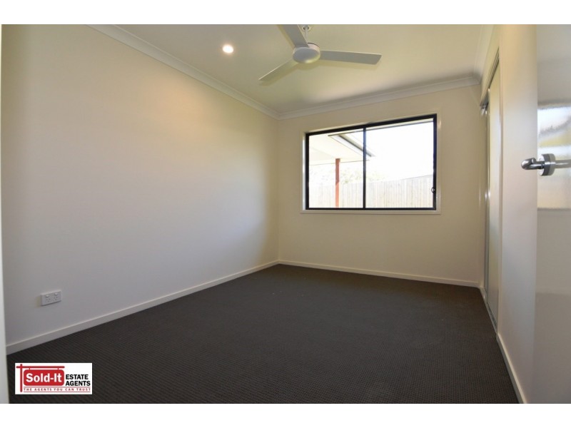 2/11 Nandina Ct, Morayfield QLD 4506