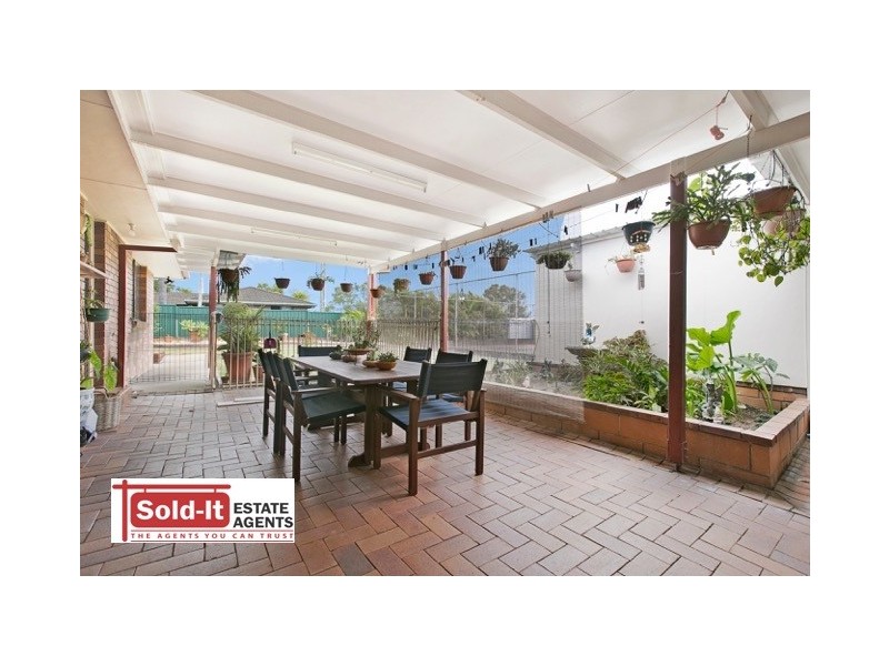 15 Babiana St, Alexandra Hills QLD 4161
