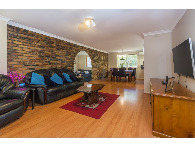 6 Downey Ct, Albany Creek QLD 4035