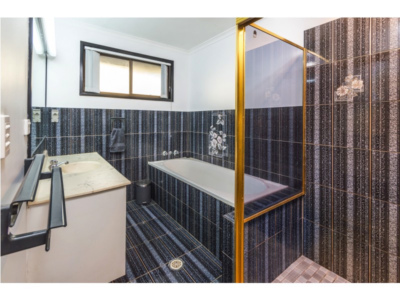 6 Downey Ct, Albany Creek QLD 4035