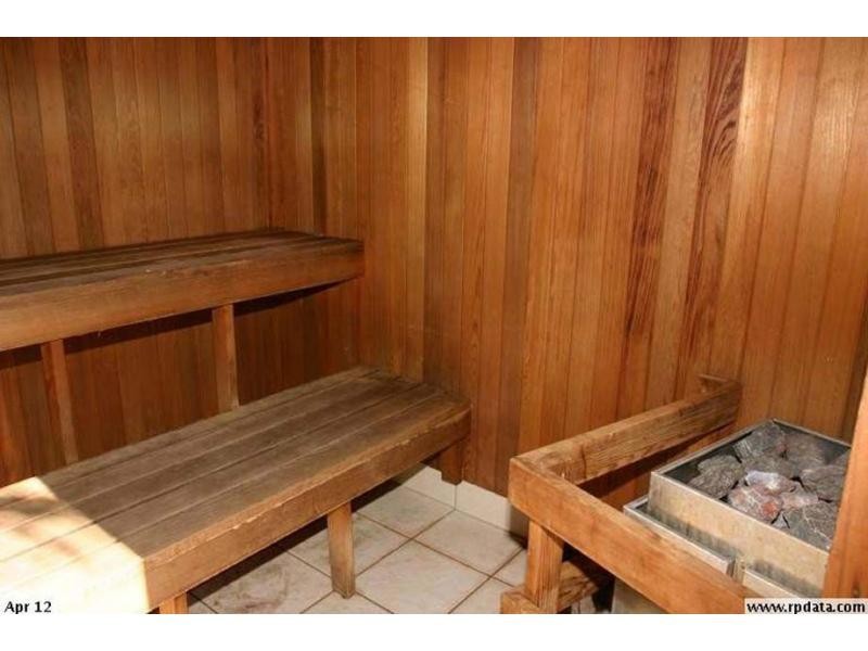 Broadbeach Waters QLD 4218