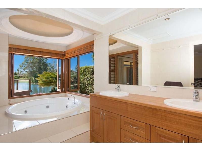 Broadbeach Waters QLD 4218