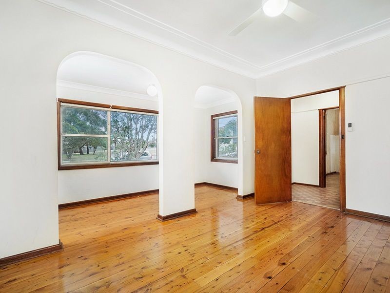 25 Forrest Street, Chifley NSW 2036