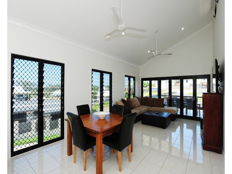 20 Lighthouse Drive, Boyne Island QLD 4680