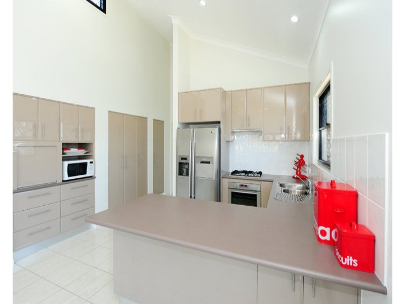 20 Lighthouse Drive, Boyne Island QLD 4680