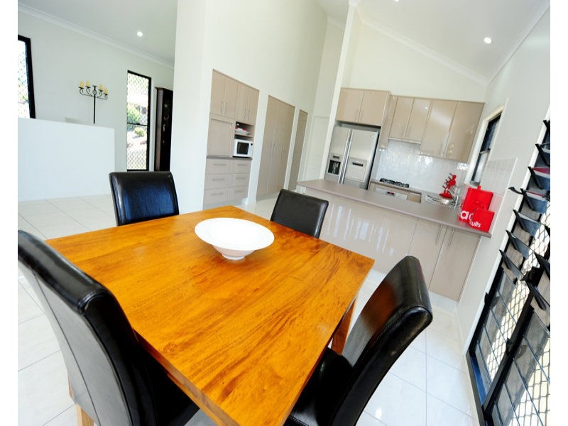 20 Lighthouse Drive, Boyne Island QLD 4680