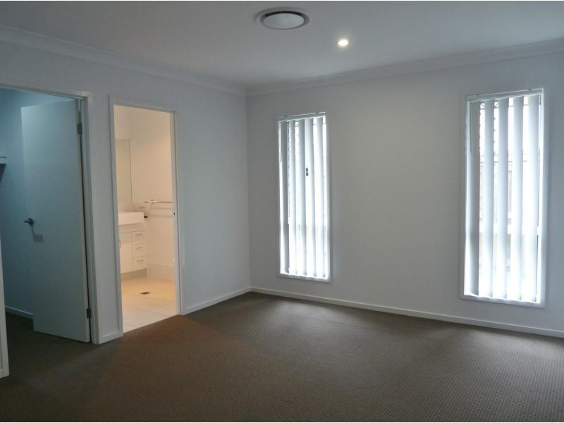 45 Clover Crescent, Riverstone Rise, Boyne Island QLD 4680