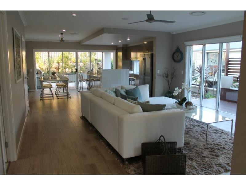 10 Tulipwood Circuit, Boyne Island QLD 4680