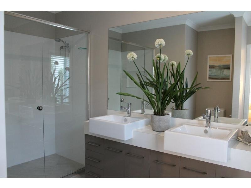 10 Tulipwood Circuit, Boyne Island QLD 4680