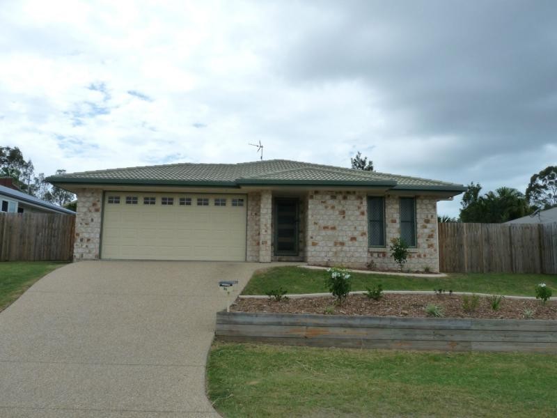 35 Bauhinia Street, Boyne Island QLD 4680