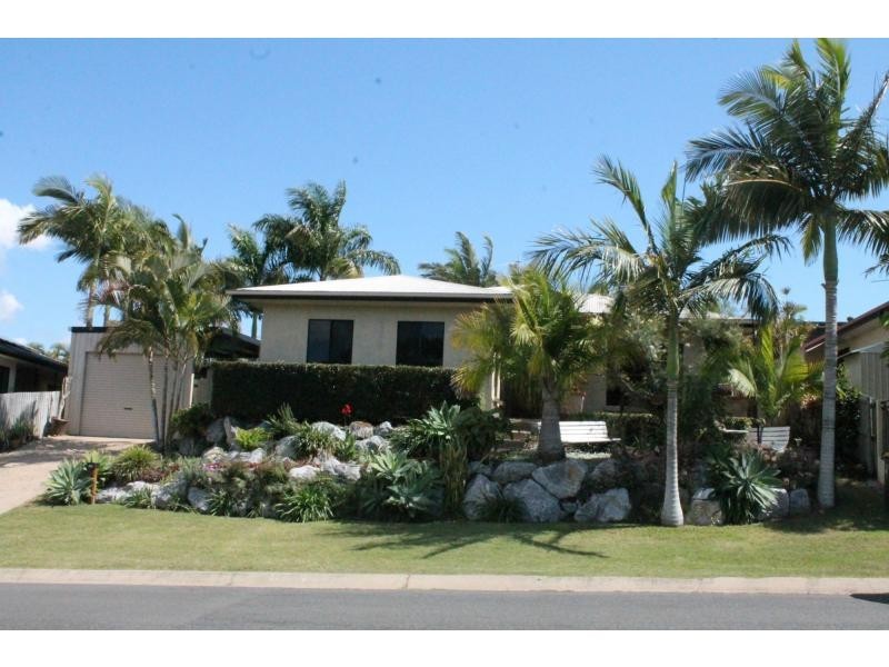 25 Pryde Street, Tannum Sands QLD 4680