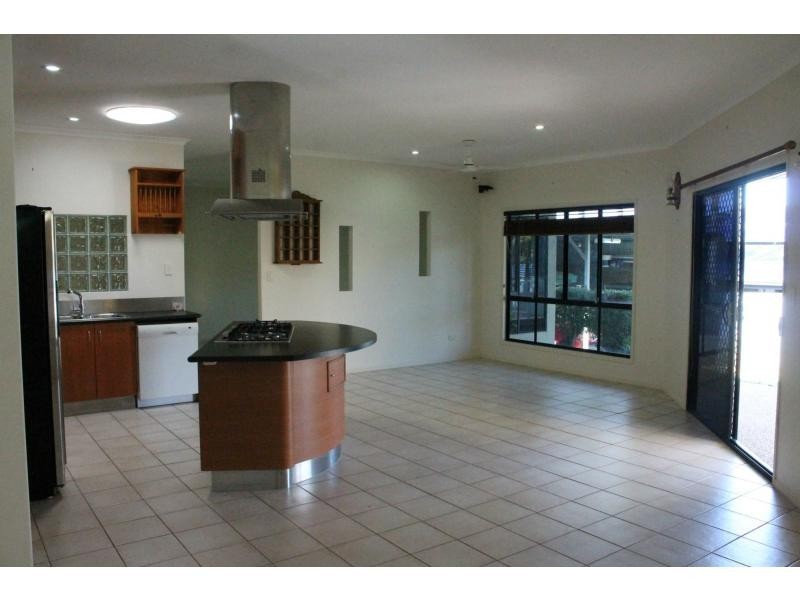 25 Pryde Street, Tannum Sands QLD 4680