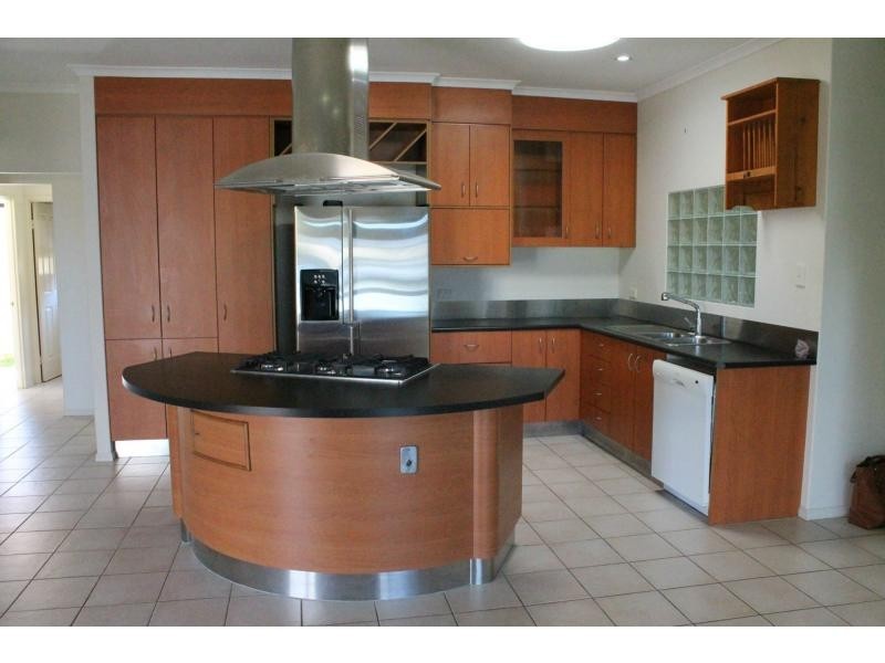 25 Pryde Street, Tannum Sands QLD 4680