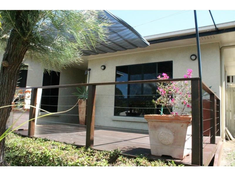 25 Pryde Street, Tannum Sands QLD 4680