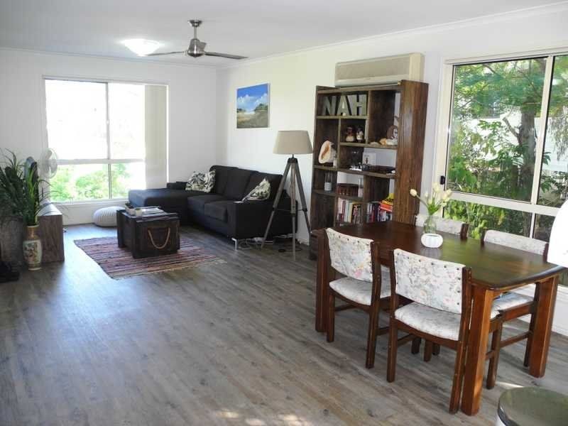 4 Charles Crescent, Tannum Sands QLD 4680