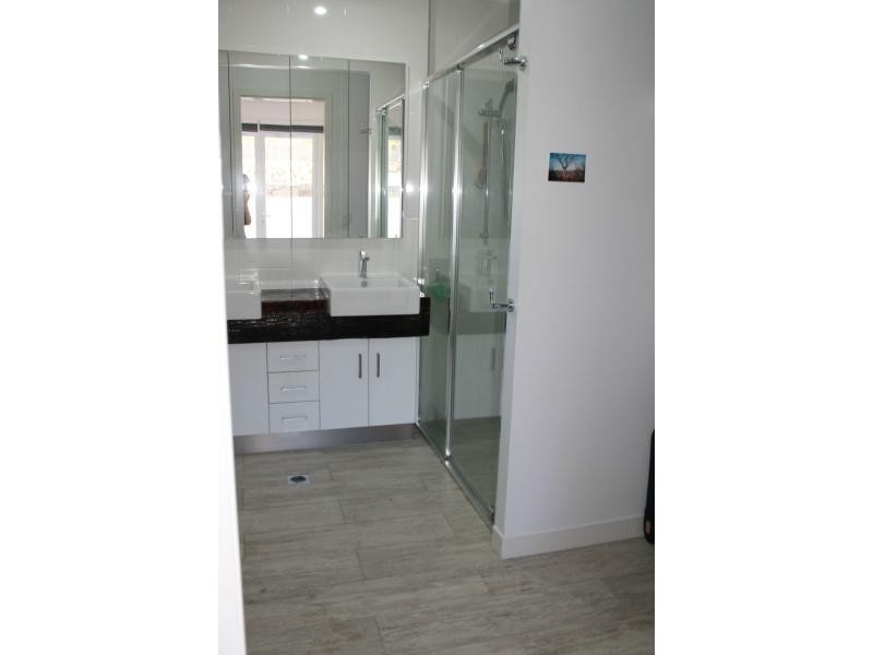 28 Tulipwood Court, Boyne Island QLD 4680