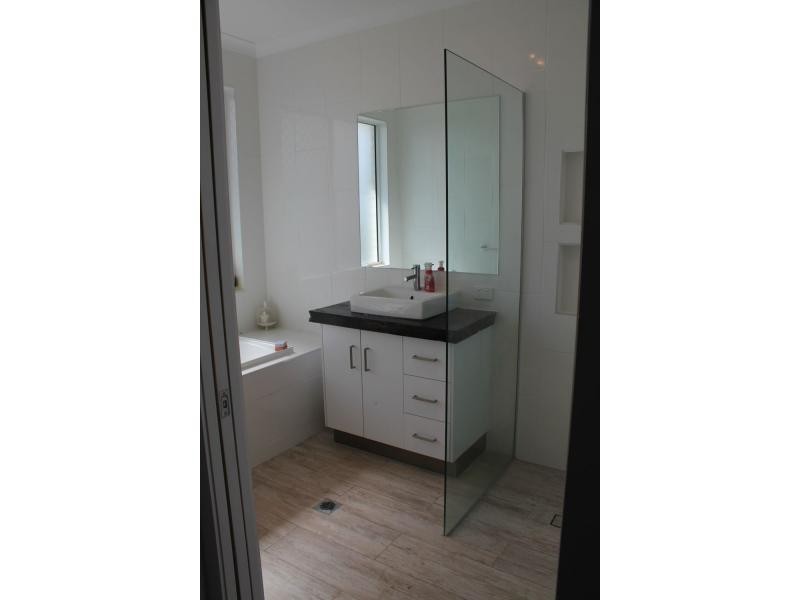 28 Tulipwood Court, Boyne Island QLD 4680