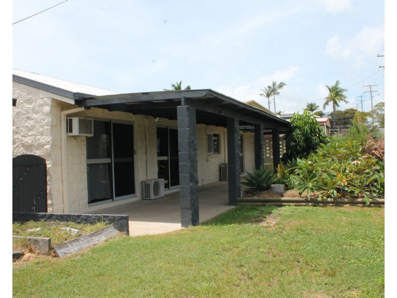 1 Waratah Crescent, Tannum Sands QLD 4680