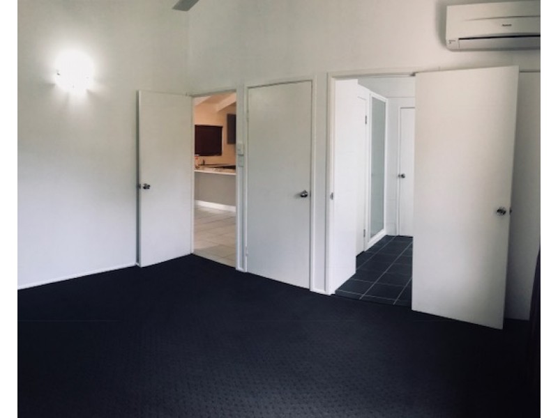 1 Waratah Crescent, Tannum Sands QLD 4680