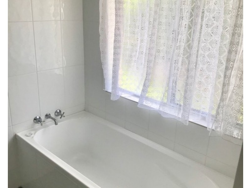 1 Waratah Crescent, Tannum Sands QLD 4680