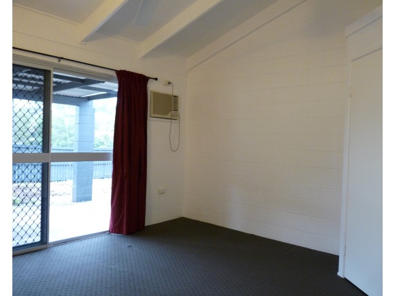 1 Waratah Crescent, Tannum Sands QLD 4680