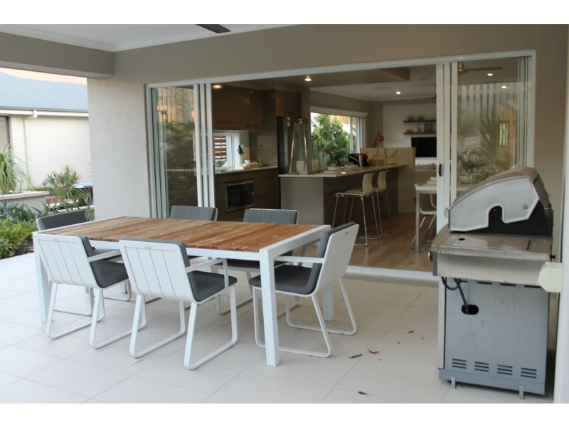 10 Tulipwood Circuit, Boyne Island QLD 4680