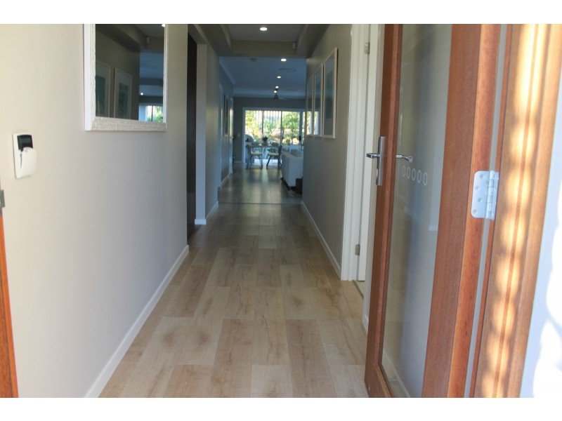 10 Tulipwood Circuit, Boyne Island QLD 4680