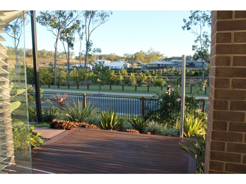 10 Tulipwood Circuit, Boyne Island QLD 4680