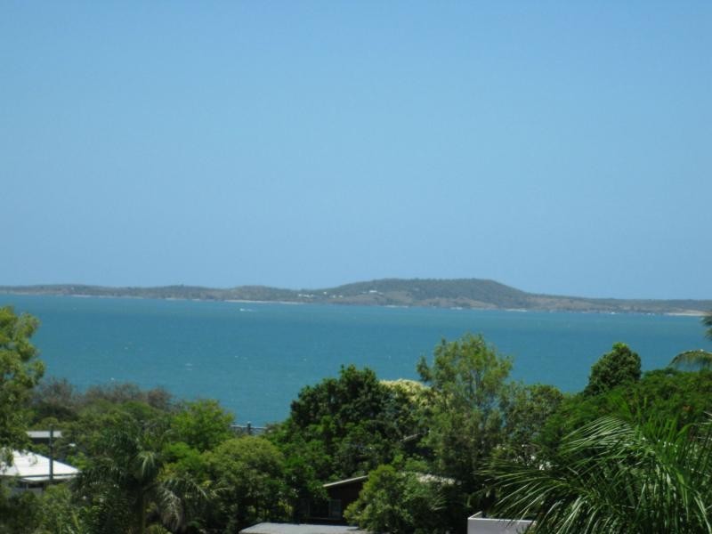 2/18 Pacific Avenue, Tannum Sands QLD 4680