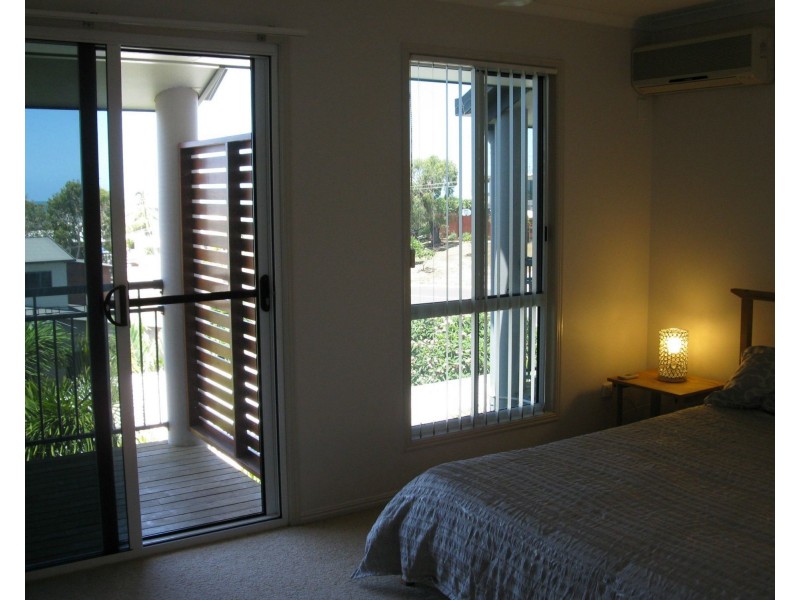 2/18 Pacific Avenue, Tannum Sands QLD 4680