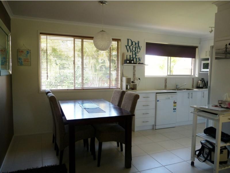 10 Swains Court, Boyne Island QLD 4680