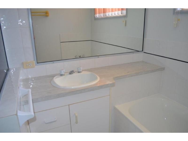 7 Belah Court, Boyne Island QLD 4680