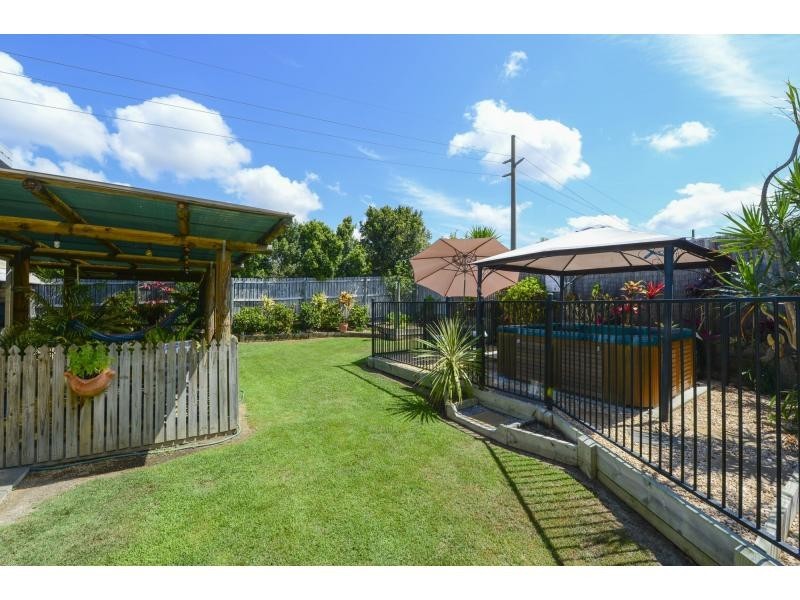 11 Saxonvale St, New Auckland QLD 4680