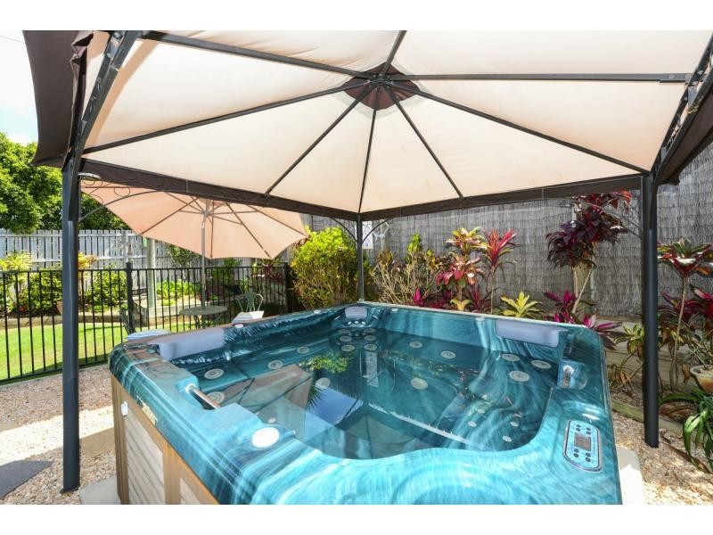 11 Saxonvale Court, New Auckland QLD 4680