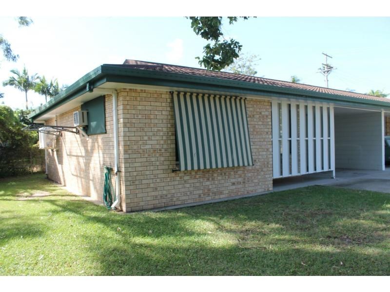 2/8 Hayes Avenue, Boyne Island QLD 4680