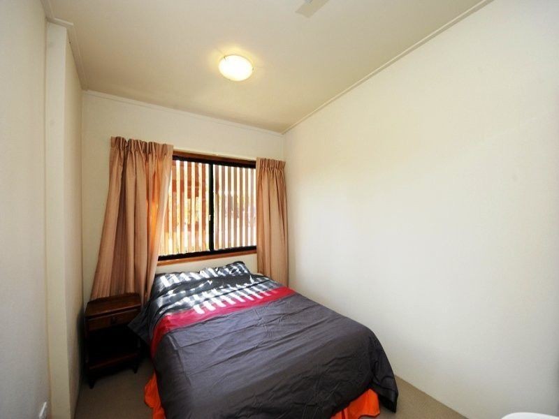 18 Sayre Crescent, Boyne Island QLD 4680