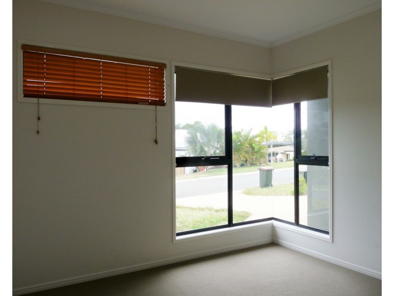 17 Richard Street, Boyne Island QLD 4680