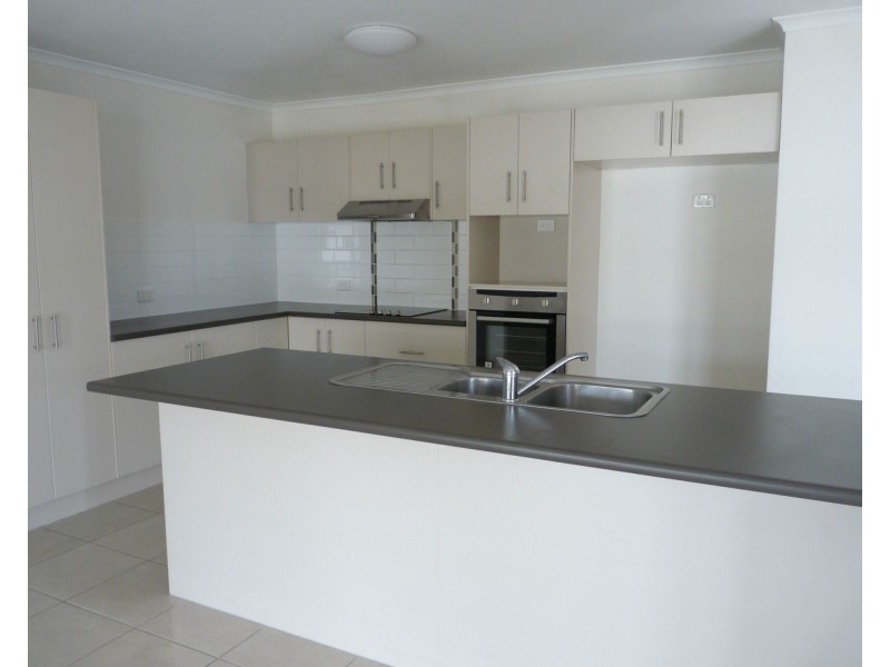17 Richard Street, Boyne Island QLD 4680
