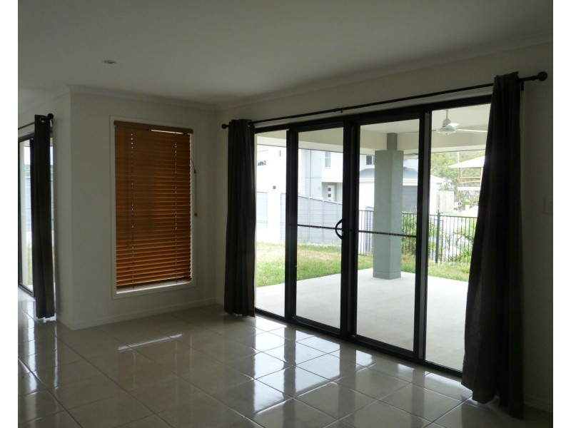 17 Richard Street, Boyne Island QLD 4680