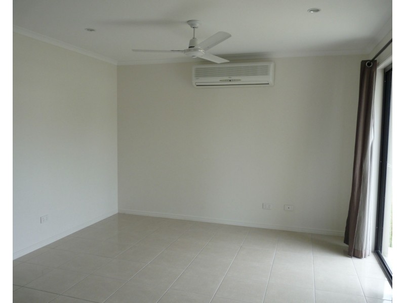 17 Richard Street, Boyne Island QLD 4680