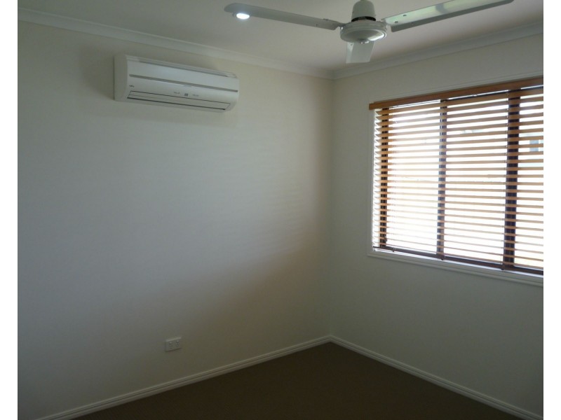 17 Richard Street, Boyne Island QLD 4680