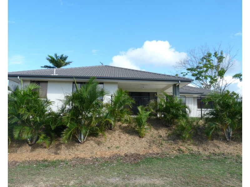 17 Richard Street, Boyne Island QLD 4680