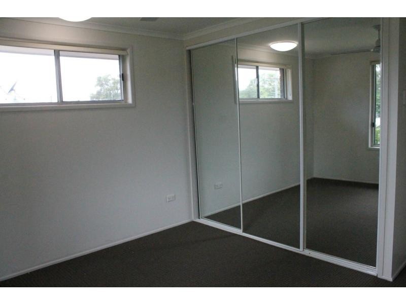 1 Davina Street, Boyne Island QLD 4680